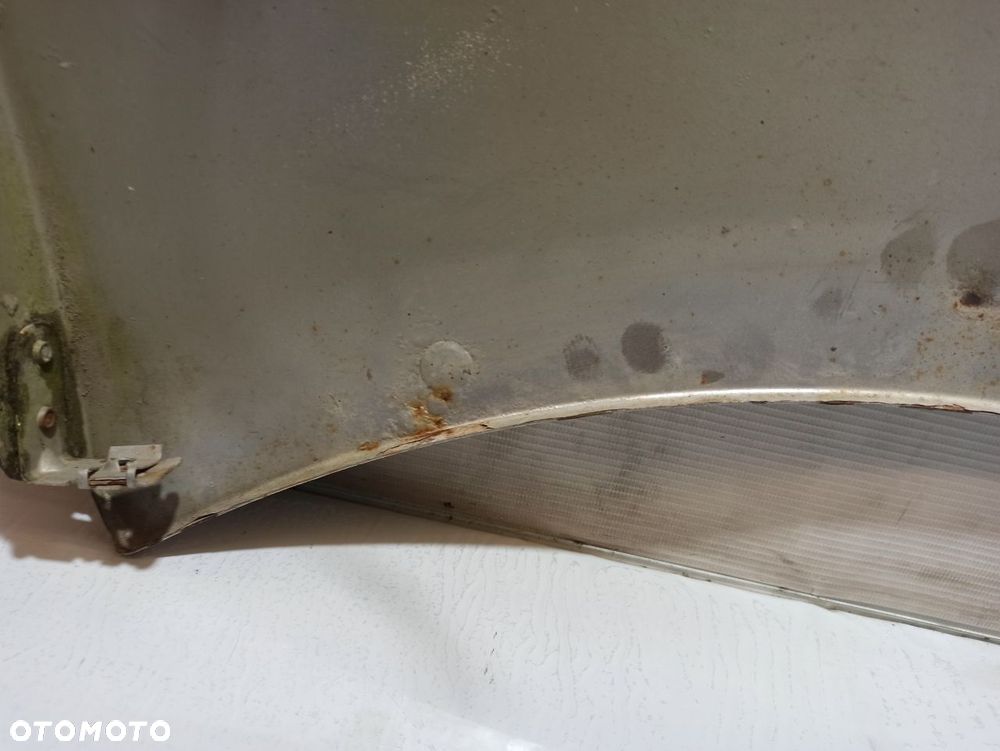 BŁOTNIK LEWY PRZEDNI OPEL VIVARO A - 10