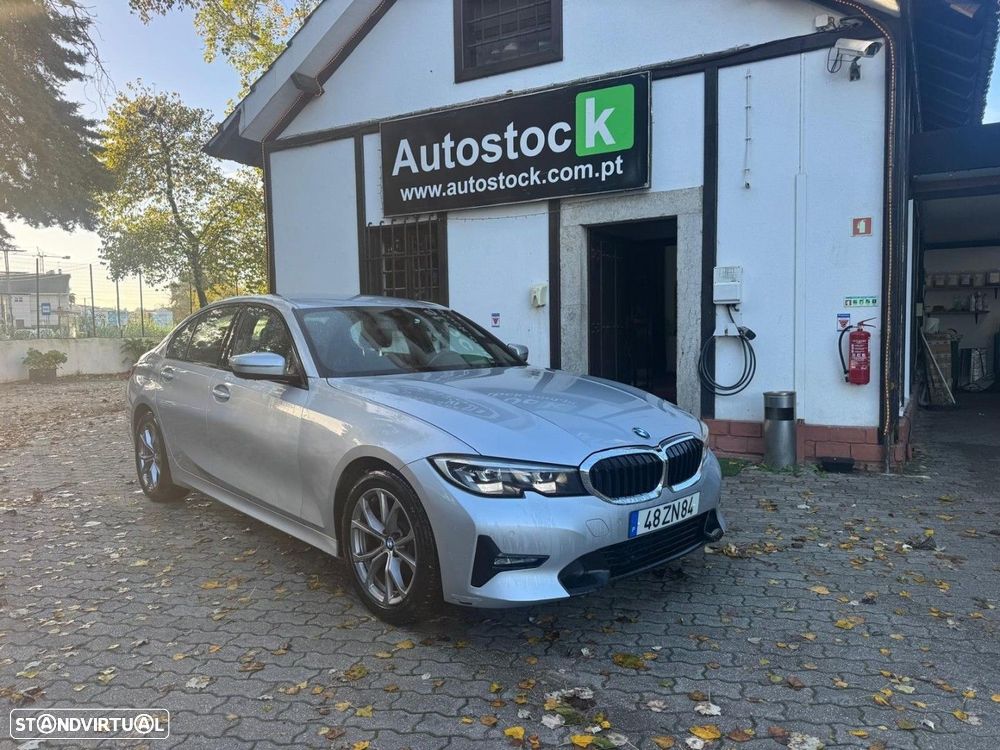 BMW 318 d Line Luxury Auto - 2
