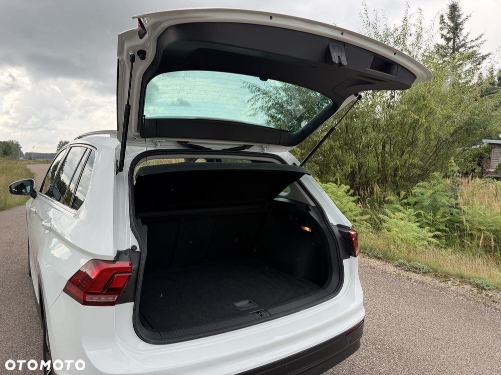 Volkswagen Tiguan - 36
