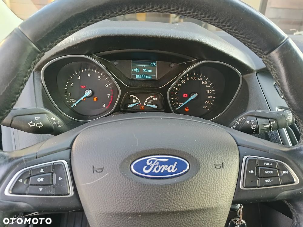 Ford Focus 1.6 Trend - 17