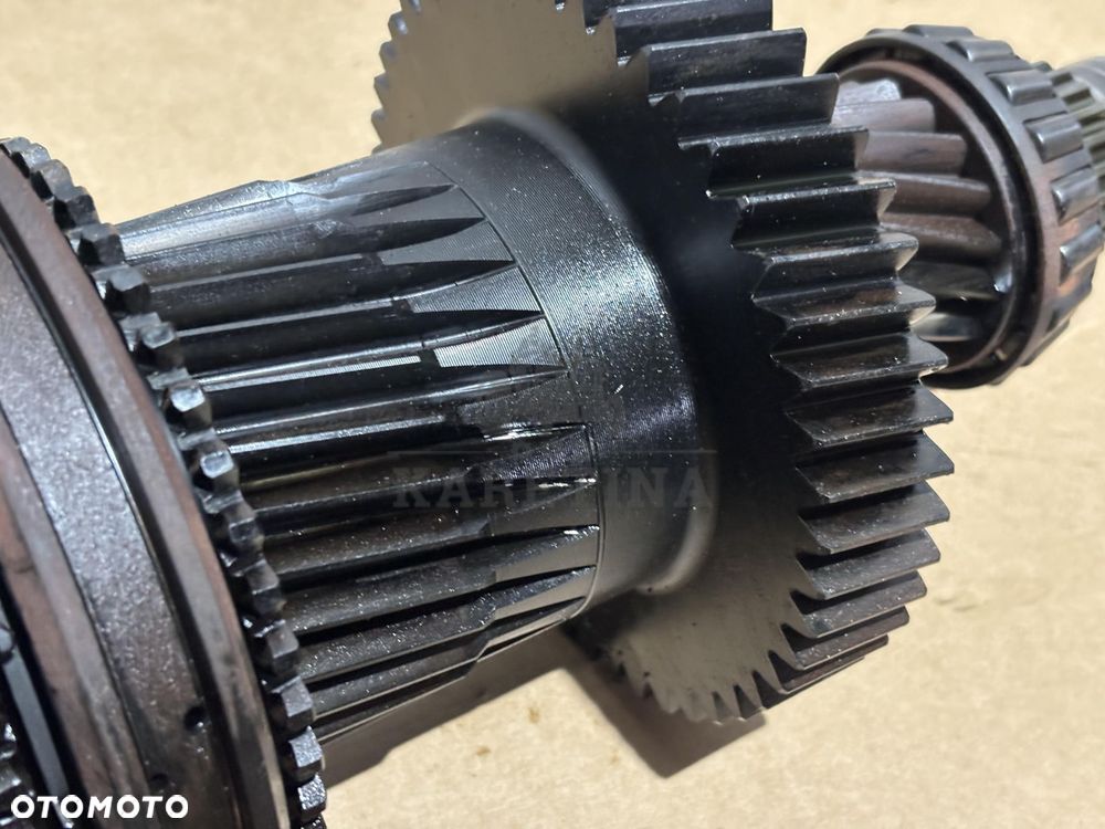 Massey Ferguson Dyna 6 6475 6480 Wałek Pośredni Przekładni Skrzyni Biegów - 1