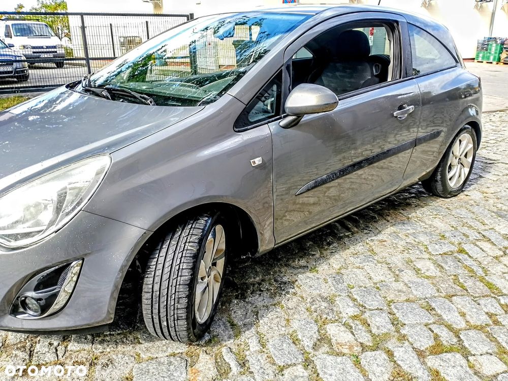 Opel Corsa 2011 photo 3