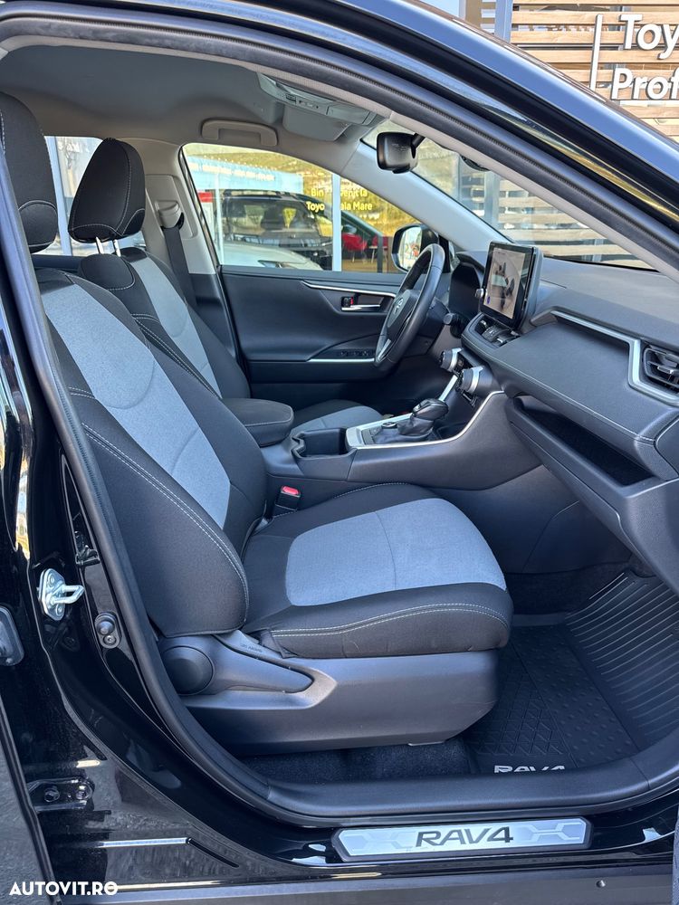 Toyota RAV4 - 11