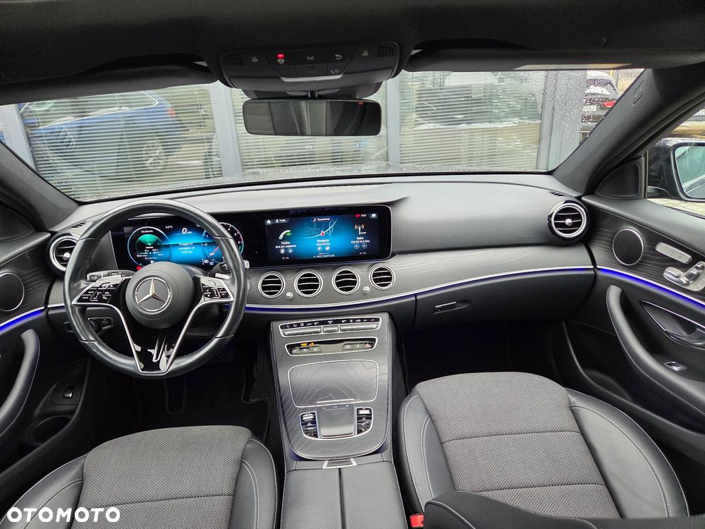 Mercedes-Benz Klasa E 300 de 4-Matic AMG/Avantgarde - 30