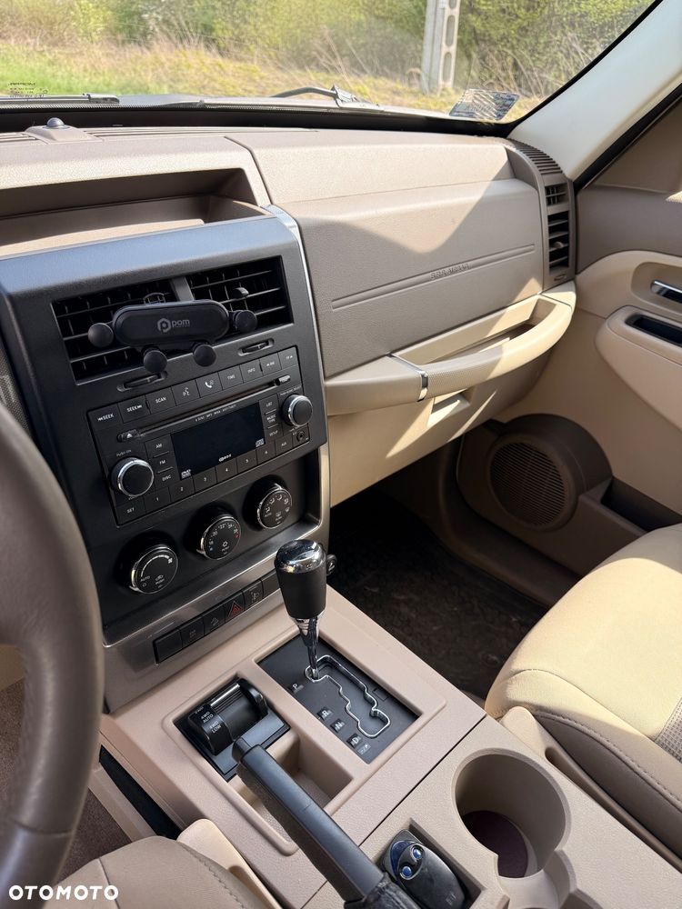 Jeep Cherokee - 13