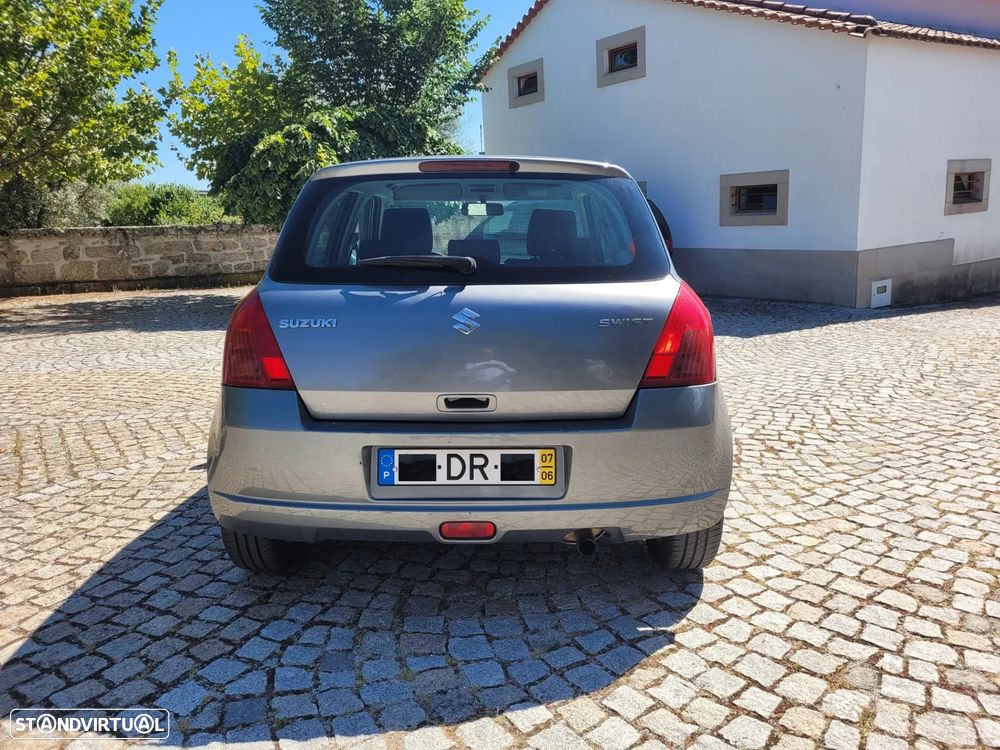 Suzuki Swift 1.3 DDiS GL - 3