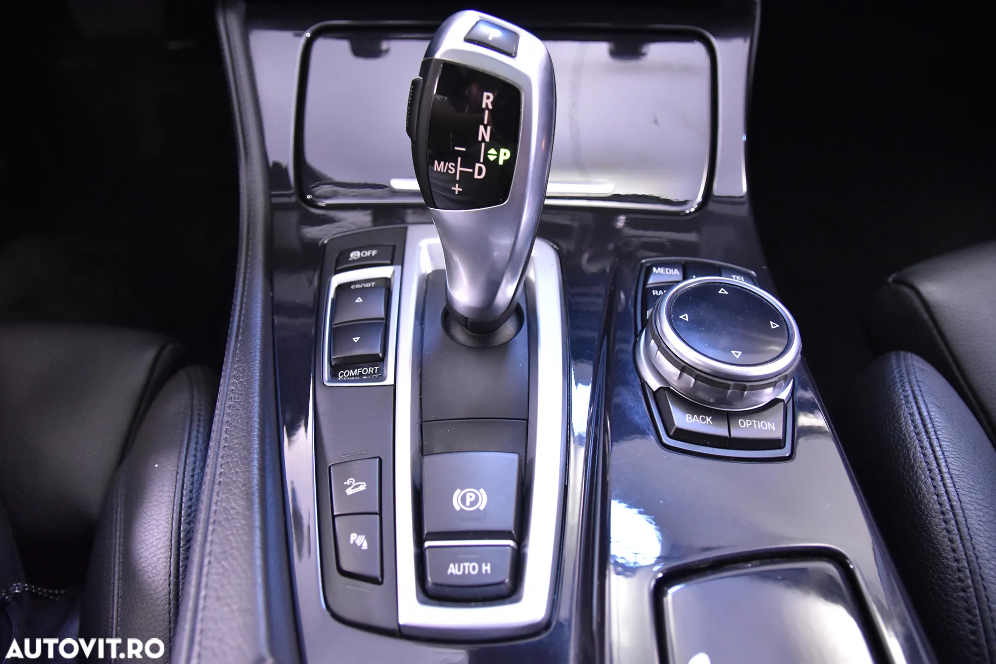 BMW Seria 5 520d xDrive - 17
