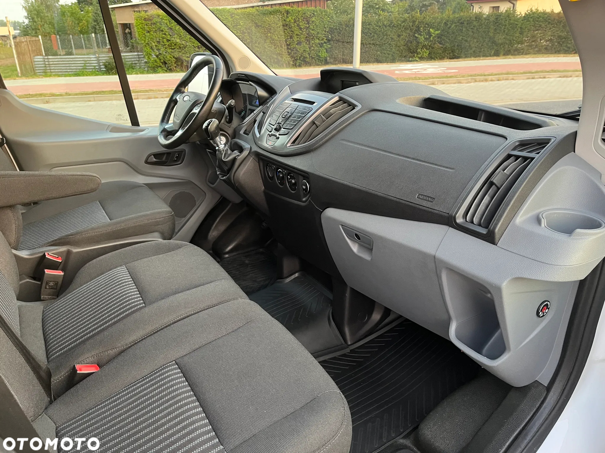 Ford Transit 330 L2H2 VA MH Trend - 17