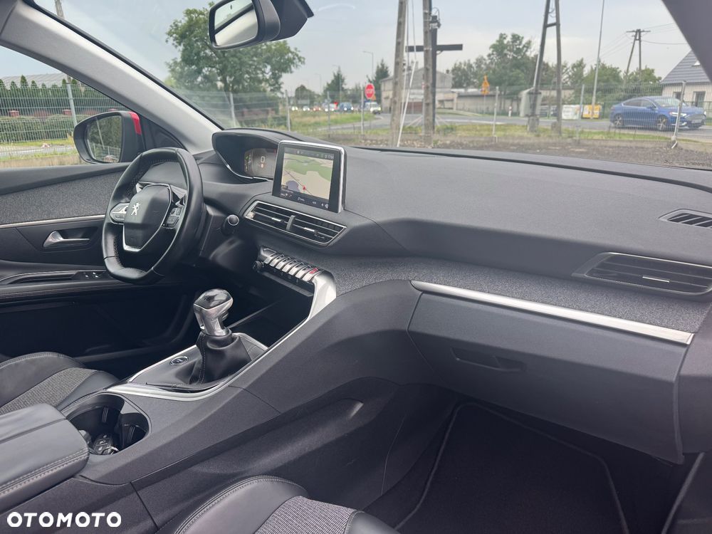 Peugeot 3008 PureTech 130 Stop & Start GPF Allure - 19