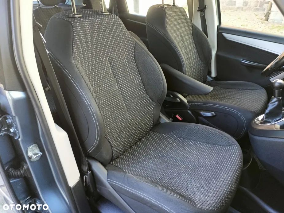 Citroën C4 Picasso - 12