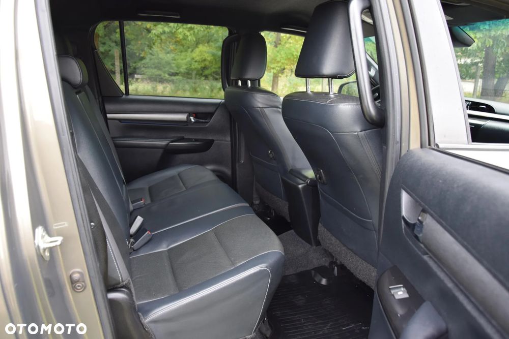 Toyota Hilux 2.8 D-4D Double Cab Invincible 4x4 - 16