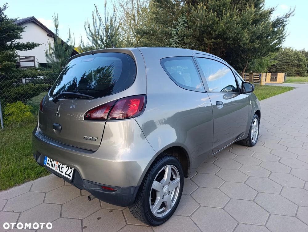 Mitsubishi Colt - 2
