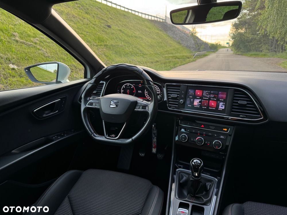 Seat Leon 2.0 TDI FR Black S&S - 27
