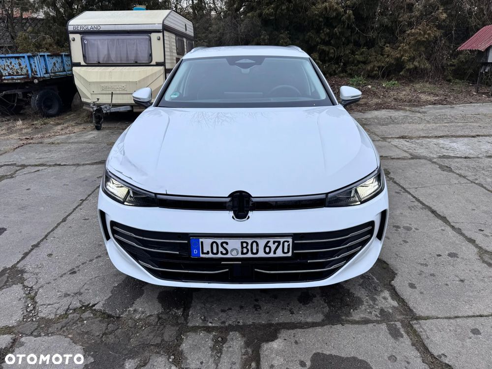 Volkswagen Passat - 2