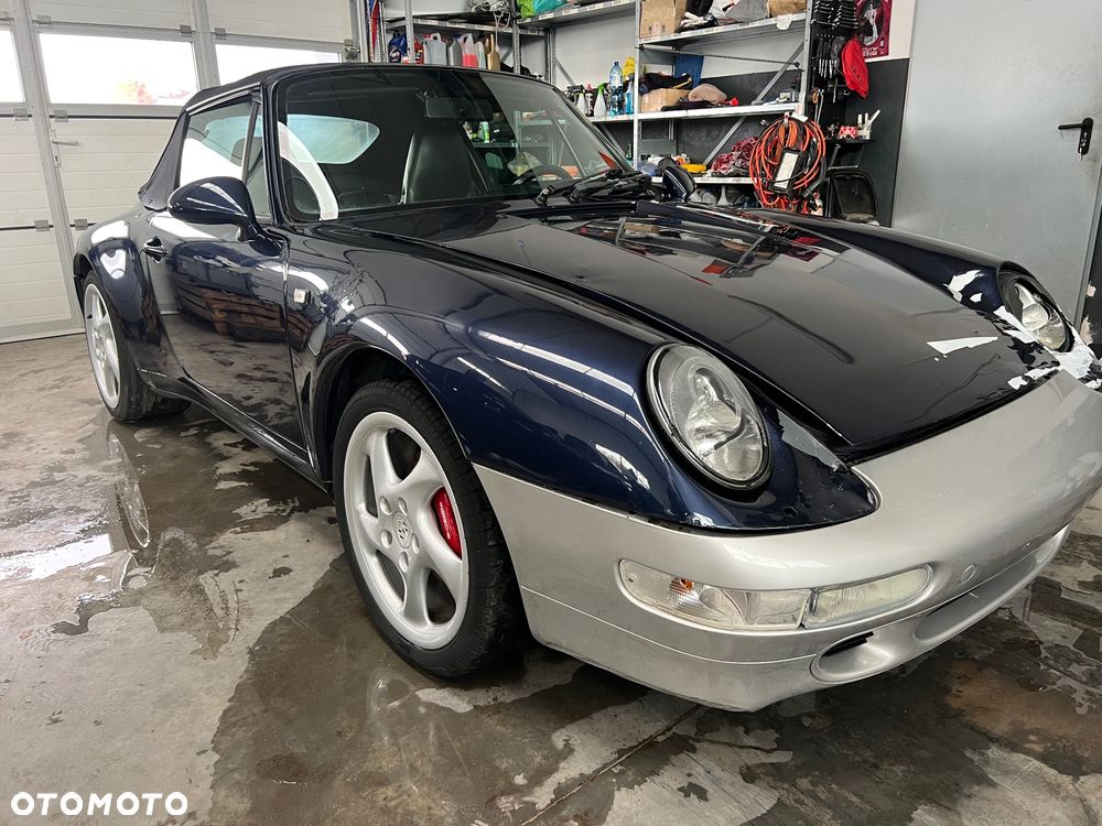 Porsche 911 Carrera - 19