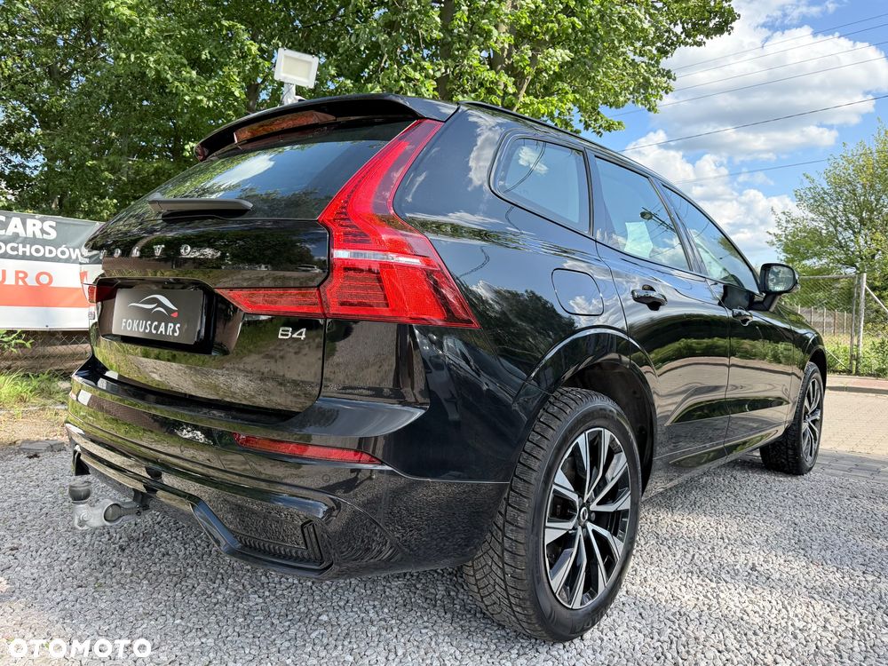 Volvo XC 60 B4 B Plus Dark - 8