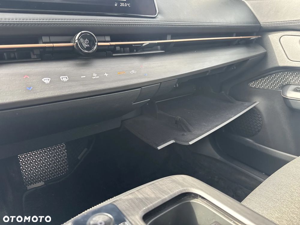 Nissan Ariya 63kWh Advance - 13