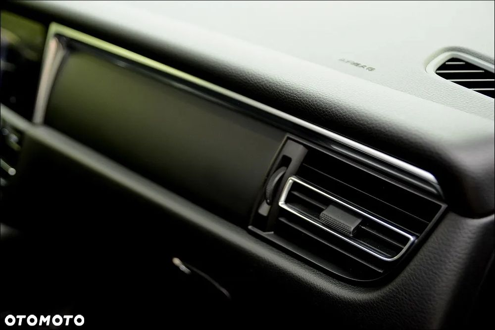 Porsche Macan Standard - 32