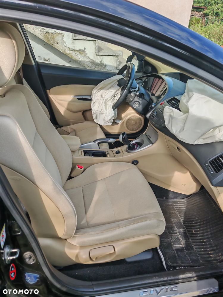 Honda Civic 1.8 Sport - 9