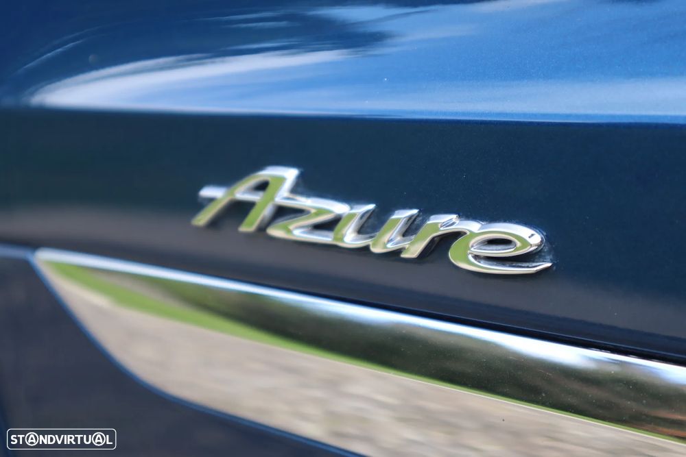 Bentley Bentayga V8 Azure - 14