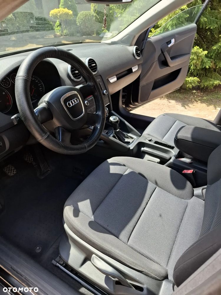 Audi A3 Sportback 1.6 Ambiente - 6