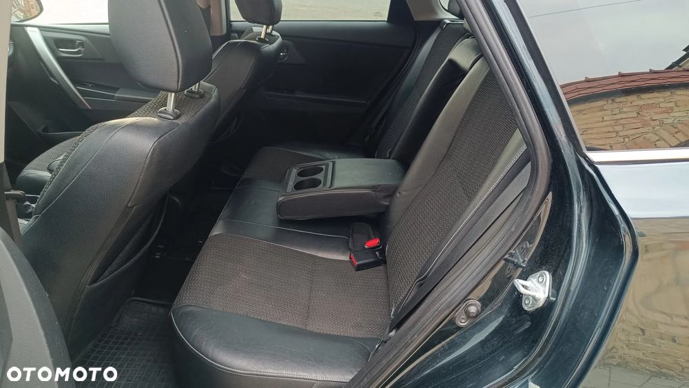 Toyota Auris 2.0 D-4D Premium - 9