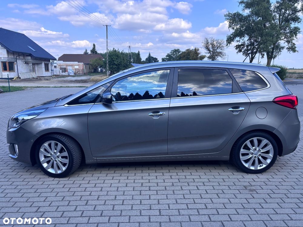Kia Carens 1.7 CRDi M 7os - 12