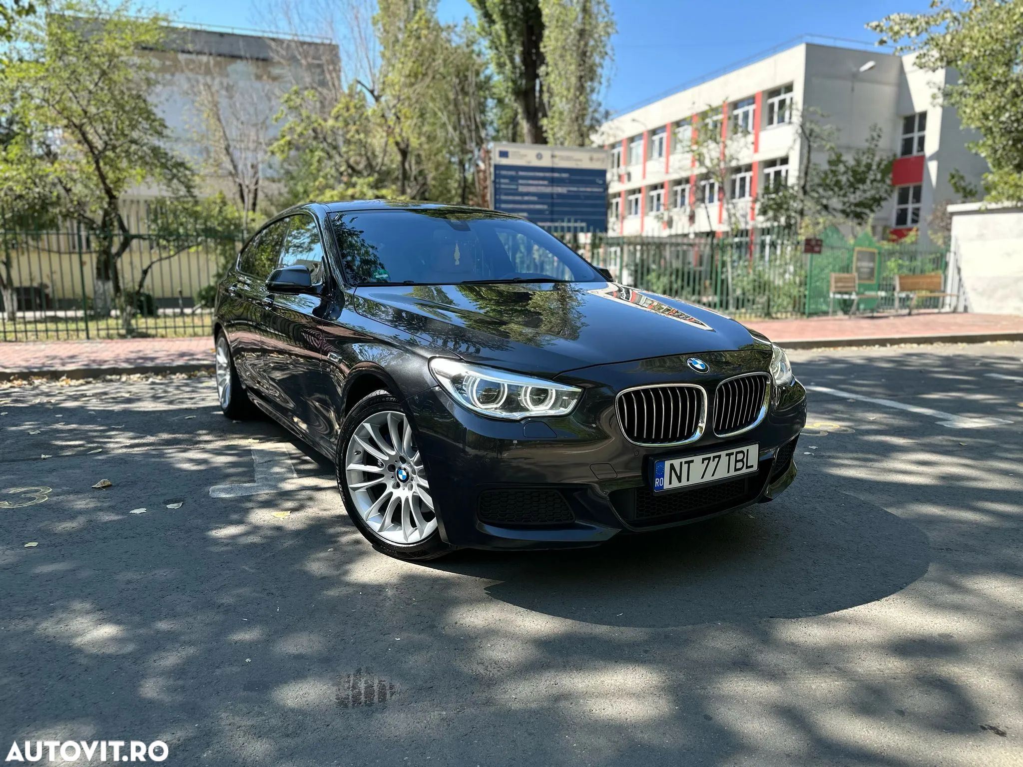 BMW Seria 5 530d xDrive AT - 1
