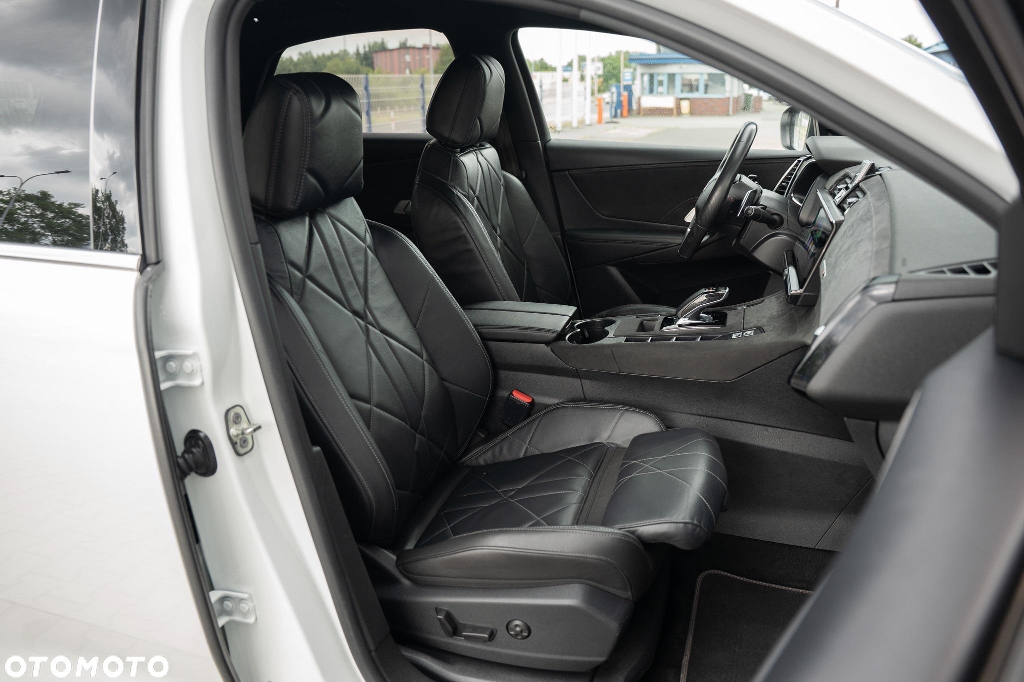 DS Automobiles DS 7 Crossback - 24