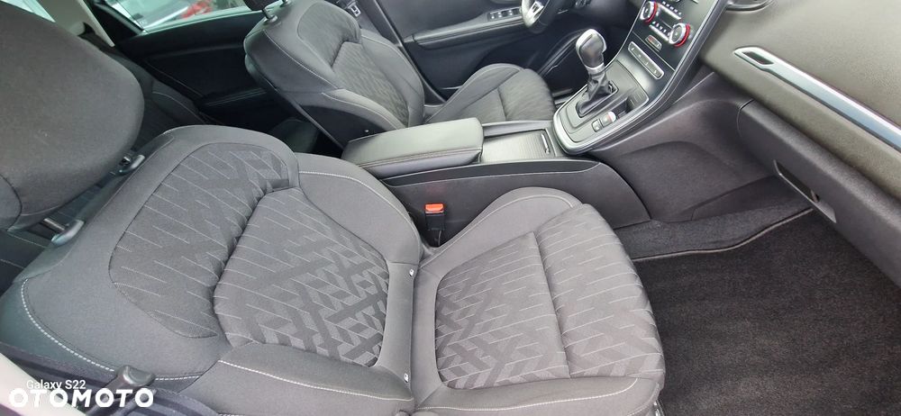 Renault Scenic ENERGY TCe 140 EDC LIMITED - 23