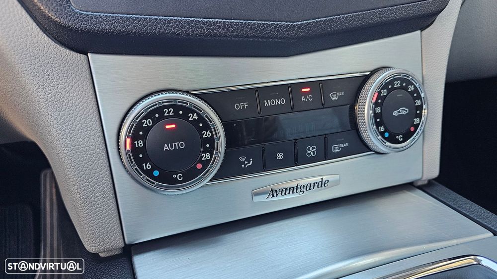 Mercedes-Benz C 180 CDi Avantgarde BlueEfficiency - 23