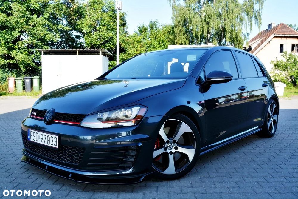 Volkswagen Golf GTI (BlueMotion Technology) Performance - 13