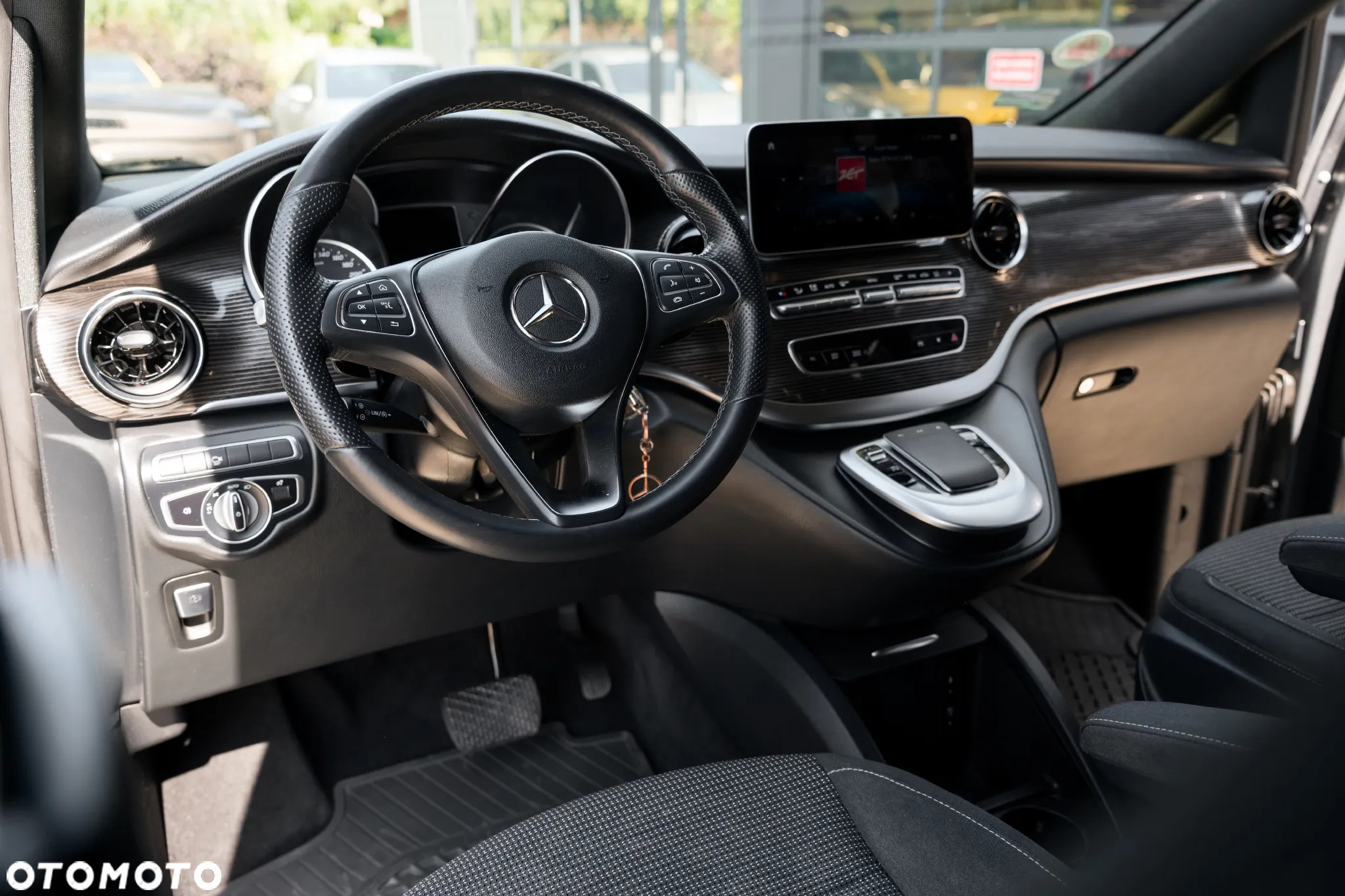 Mercedes-Benz Klasa V 250 d 4-Matic 9G-Tronic (d³ugi) - 9