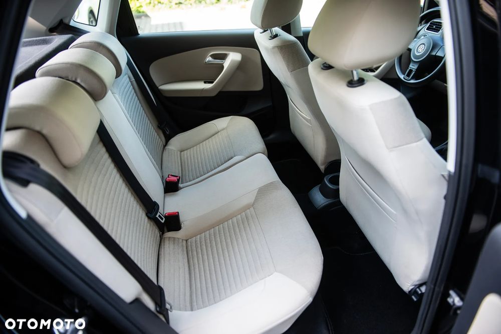 Volkswagen Polo 1.4 16V Comfortline - 24