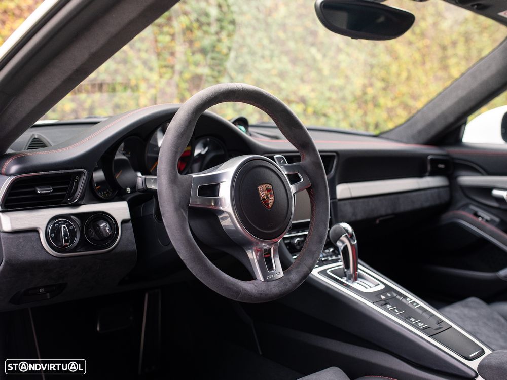 Porsche 911 (991) GT3 - 30