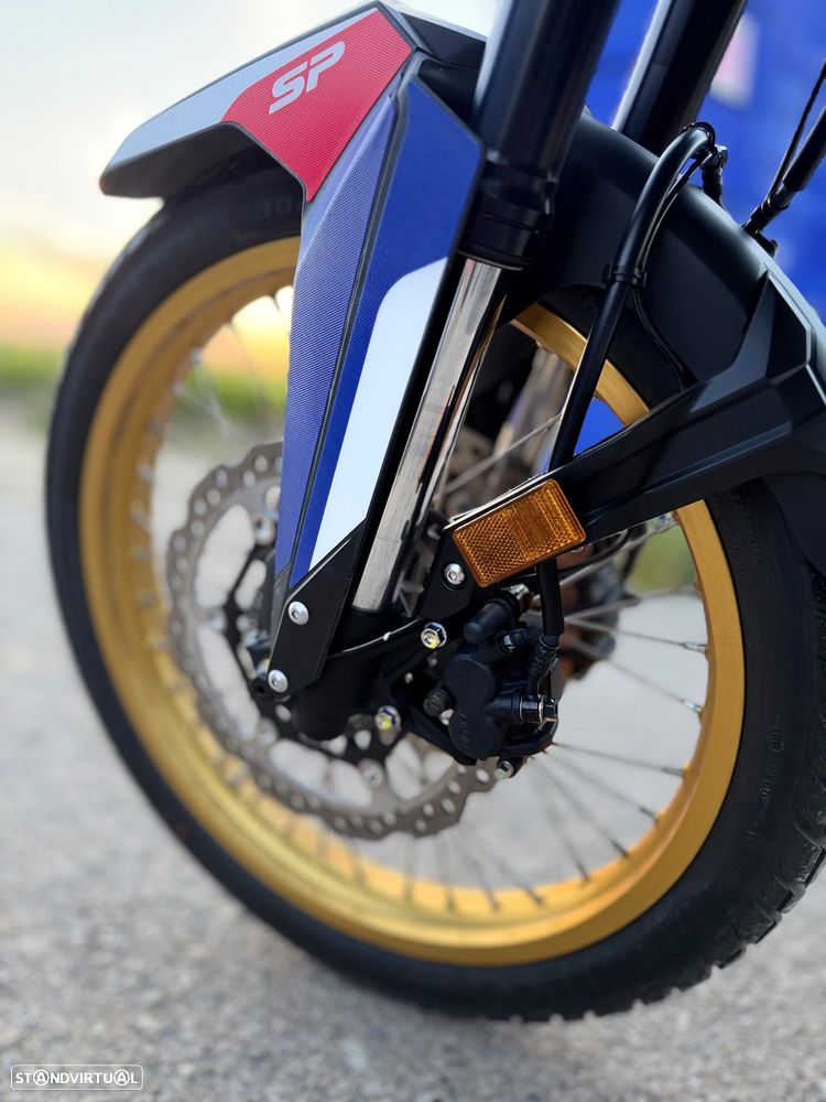 Honda Transalp 750 SP - 8