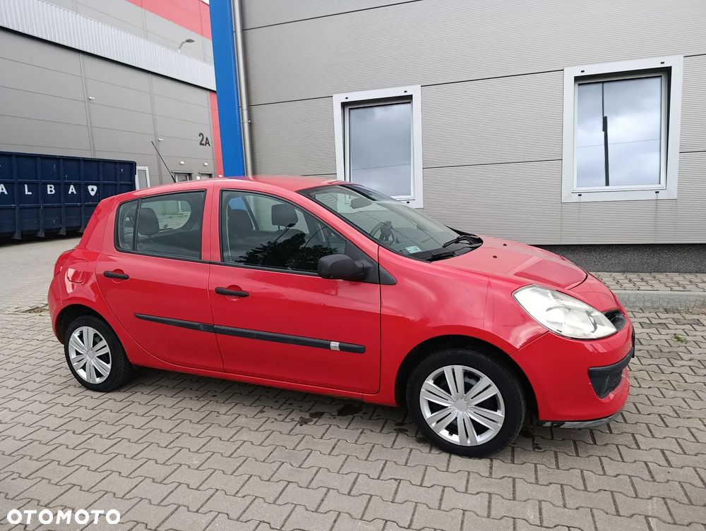 Renault Clio - 14