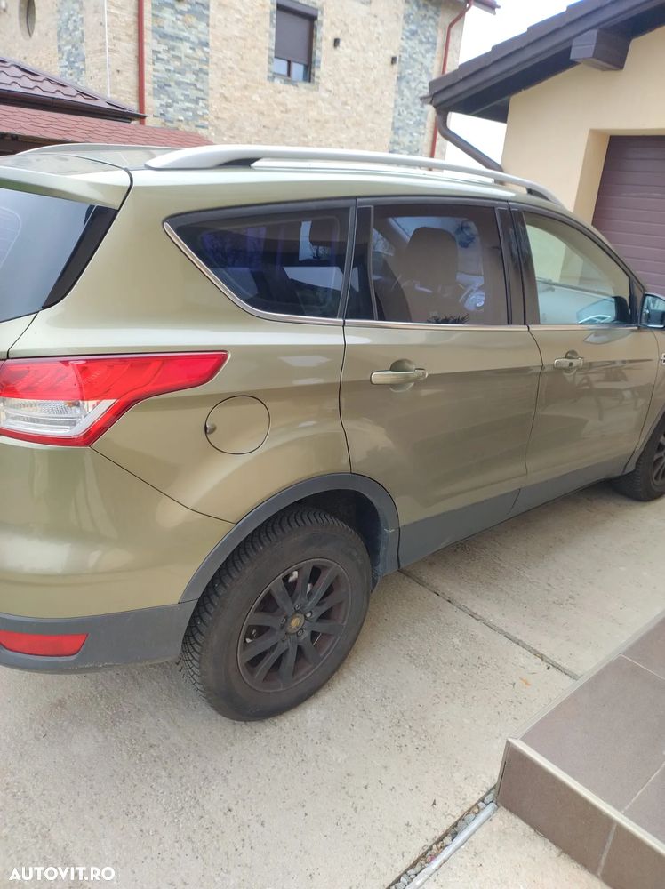 Ford Kuga 2.0 TDCi 4x4 Aut. Titanium - 2