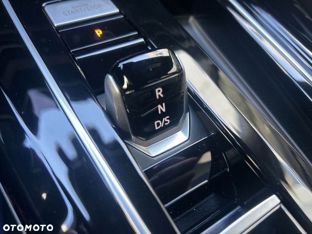 Volkswagen Golf - 16