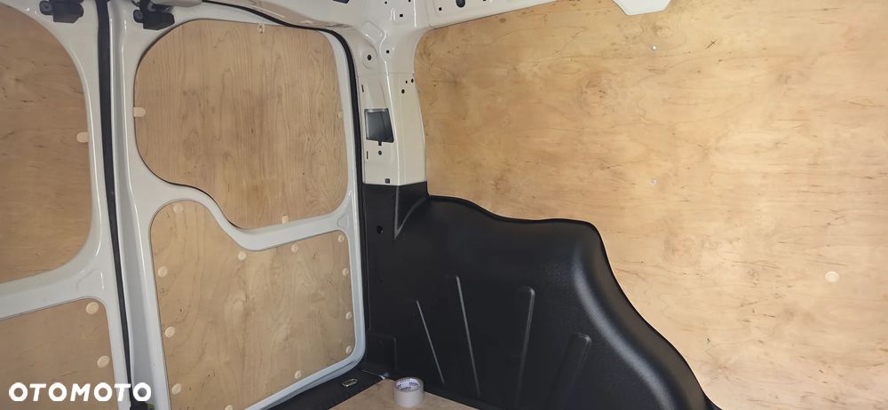 Volkswagen Caddy - 18