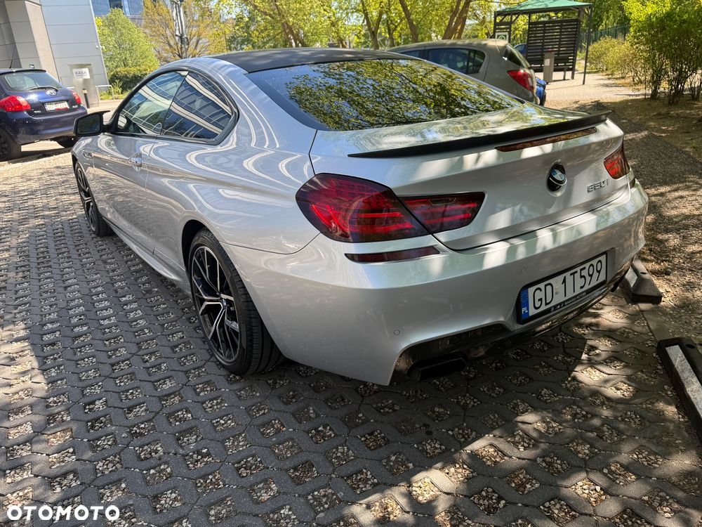 BMW Seria 6 650i - 8