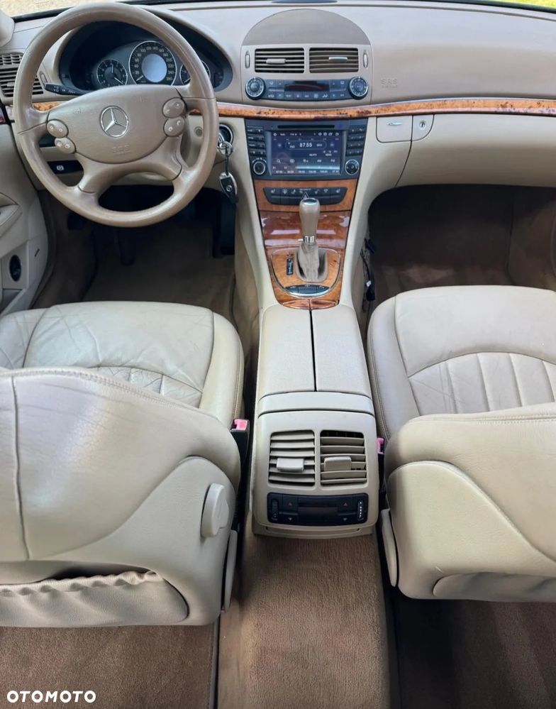 Mercedes-Benz Klasa E 420 CDI 7G-TRONIC Elegance DPF - 2