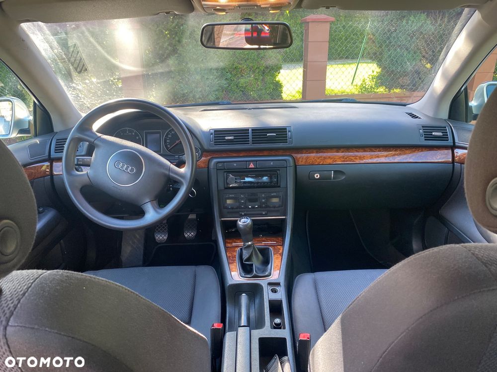 Audi A4 Limousine 2 - 10