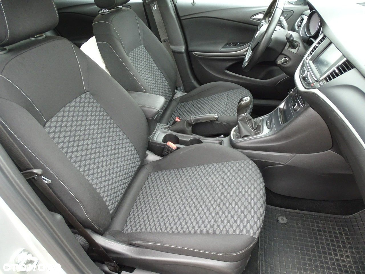 Opel Astra - 11