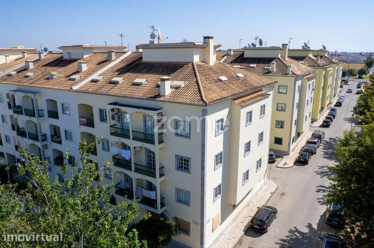 ☀️ T2 Exclusivo com Sótão e Duas Varandas | Monte Fino | - Grande imagem: 2/41