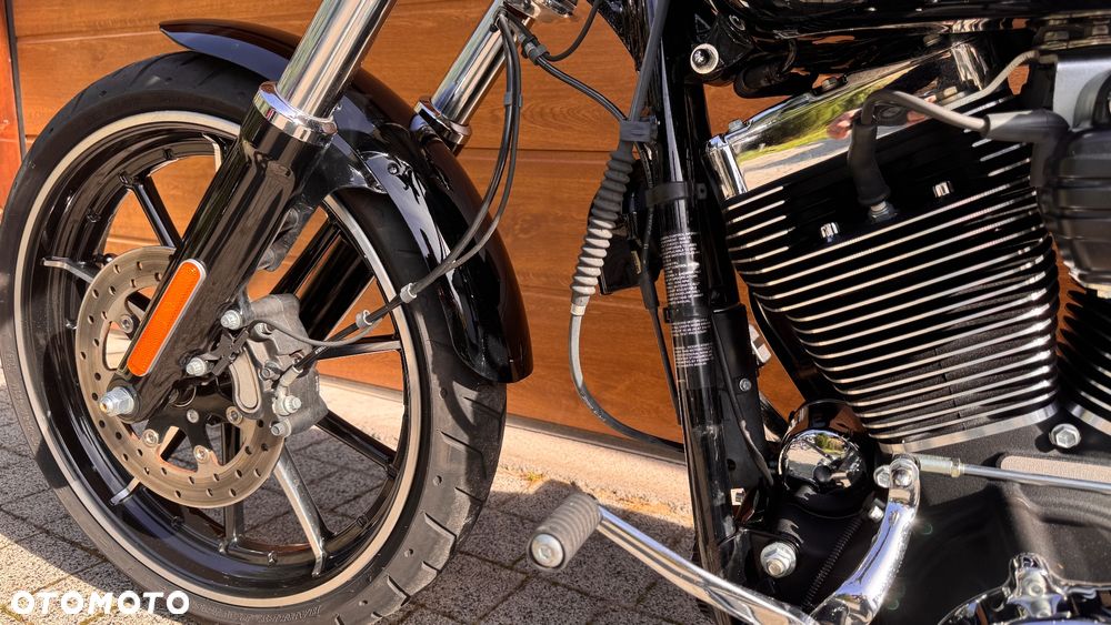 Harley-Davidson Softail Breakout - 14