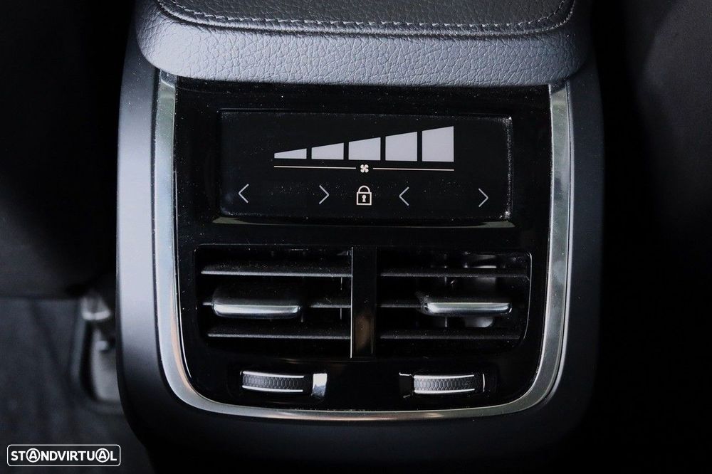 Volvo XC 90 2.0 T8 PHEV Inscription Expression AWD - 19