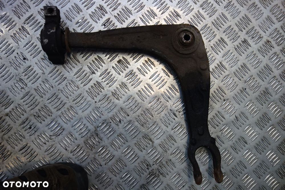 WAHACZE PRZÓD CITROEN C5 III - 2