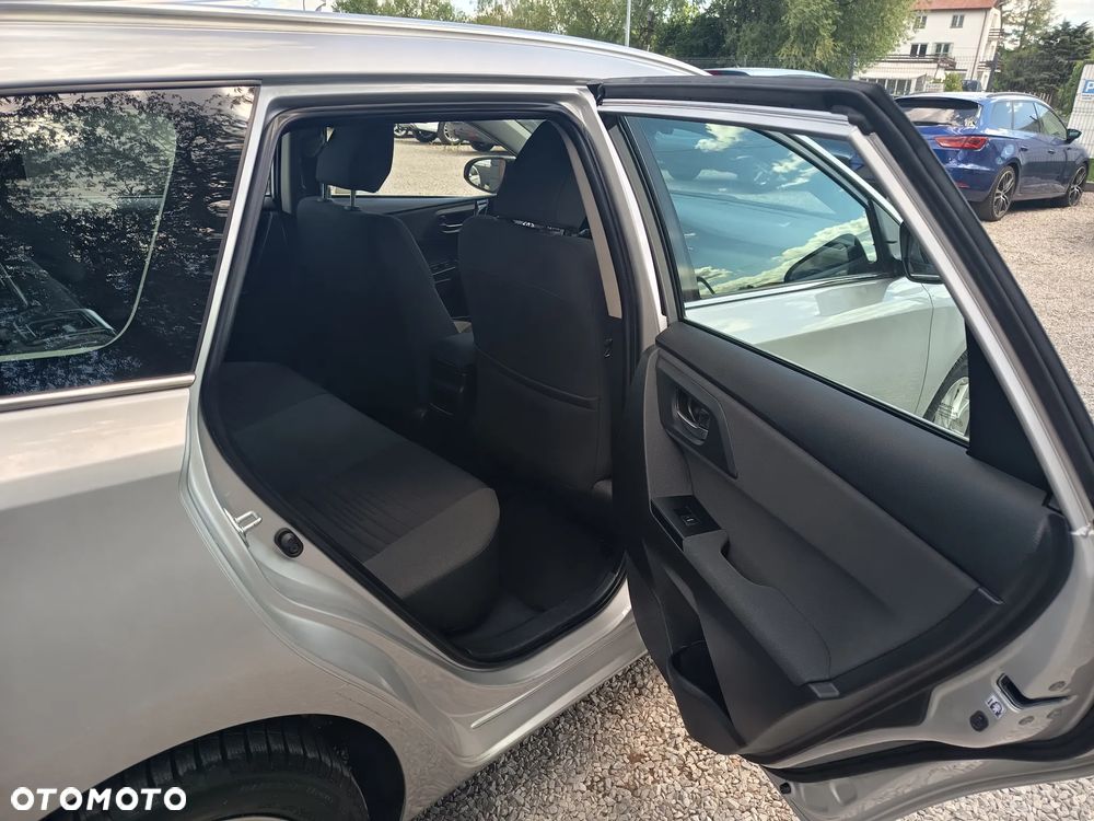 Toyota Auris 1.6 Dynamic - 38