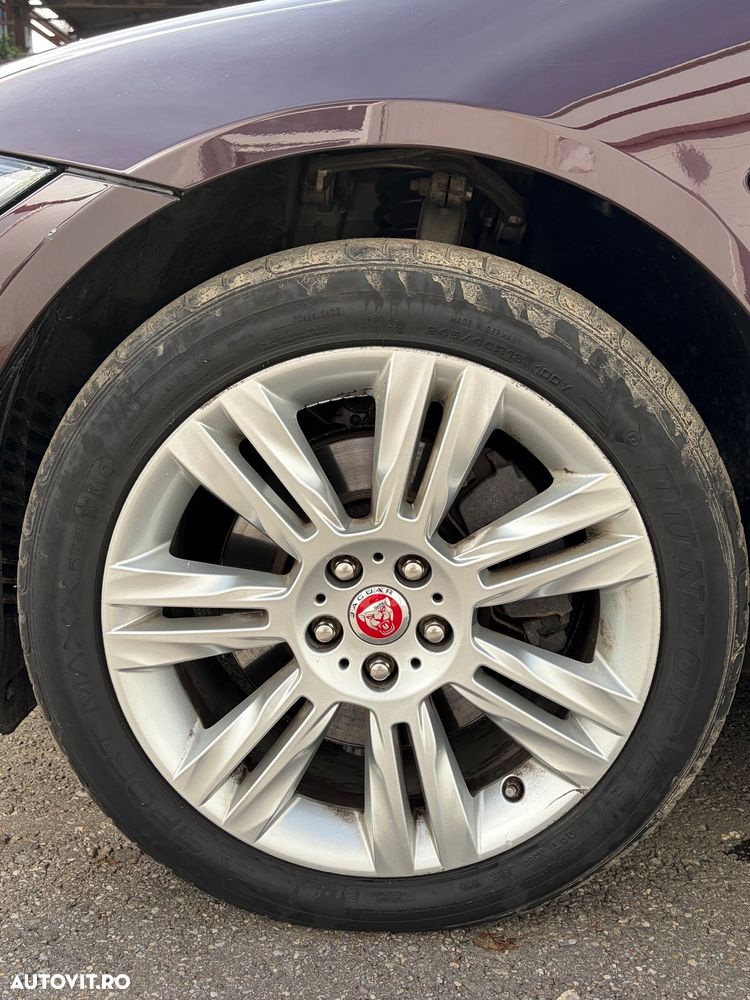 Jaguar XF 20d AWD Prestige - 12